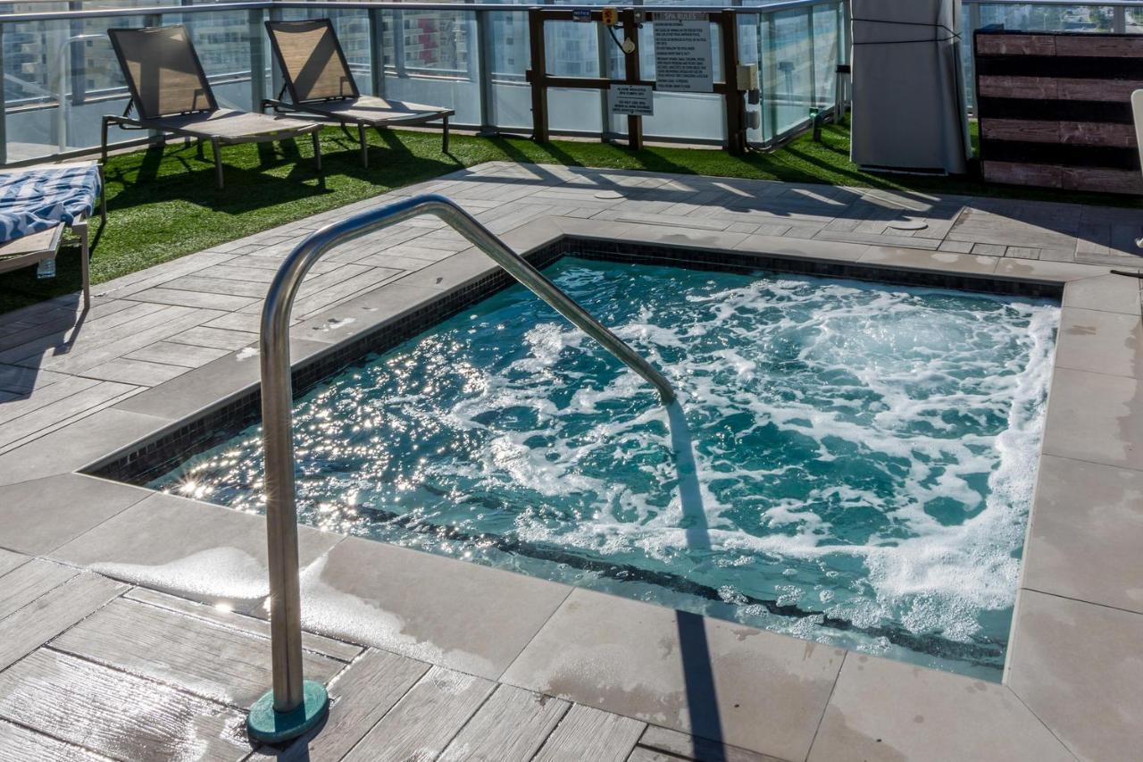 Seashore Resort - 2 Bedroom Right On The Beach Direct Ocean-View With Amenities On The Rooftop Hollywood Exteriér fotografie