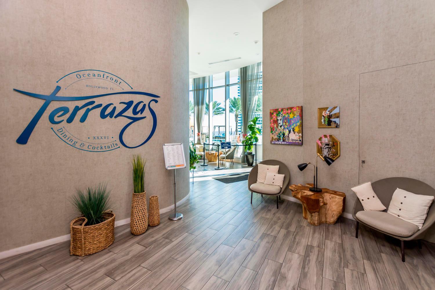 Seashore Resort - 2 Bedroom Right On The Beach Direct Ocean-View With Amenities On The Rooftop Hollywood Exteriér fotografie